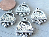 Just married, just married charm. Alloy charm ,very high quality.Perfect for jewery making and other DIY projects