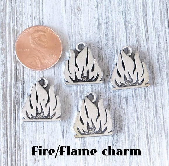 12 pc Campfire charm, fire charm, camping, campfire. Alloy charm, very high quality.Perfect for jewery making and other DIY projects