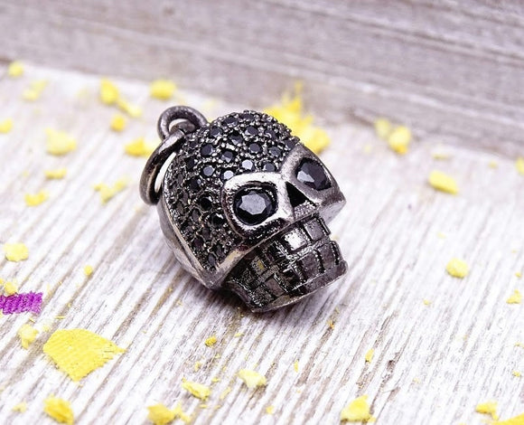 Cubic Zirconium skull charm, CZ charm, stainless steel, high quality..Perfect for jewery making and other DIY projects
