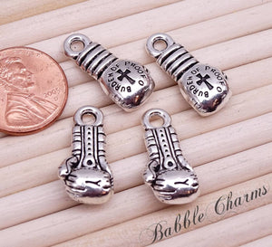 Boxing glove, boxing charm, boxing charms. Alloy charm ,very high quality.Perfect for jewery making and other DIY projects